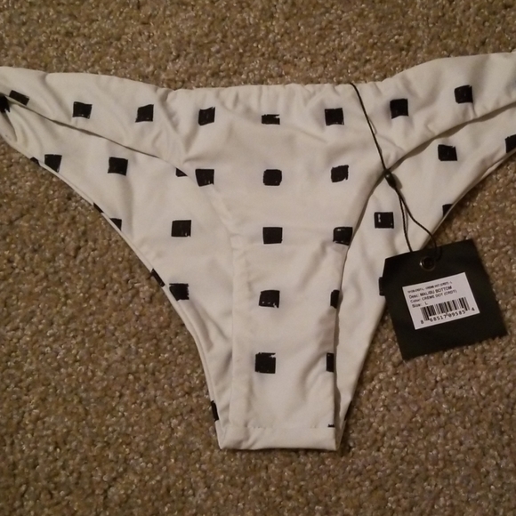 👙 New VS Stone Fox Bikini Set Bandeau & Bottoms - Picture 6 of 8